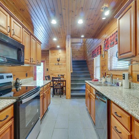 Cabin With Pool Access About 3 Mi To Downtown Gatlinburg Esterno foto