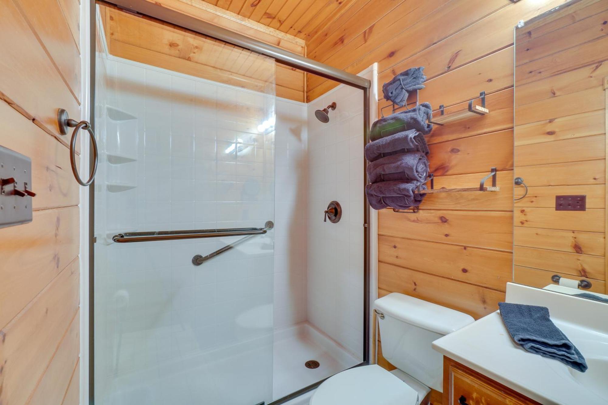 Cabin With Pool Access About 3 Mi To Downtown Gatlinburg Esterno foto