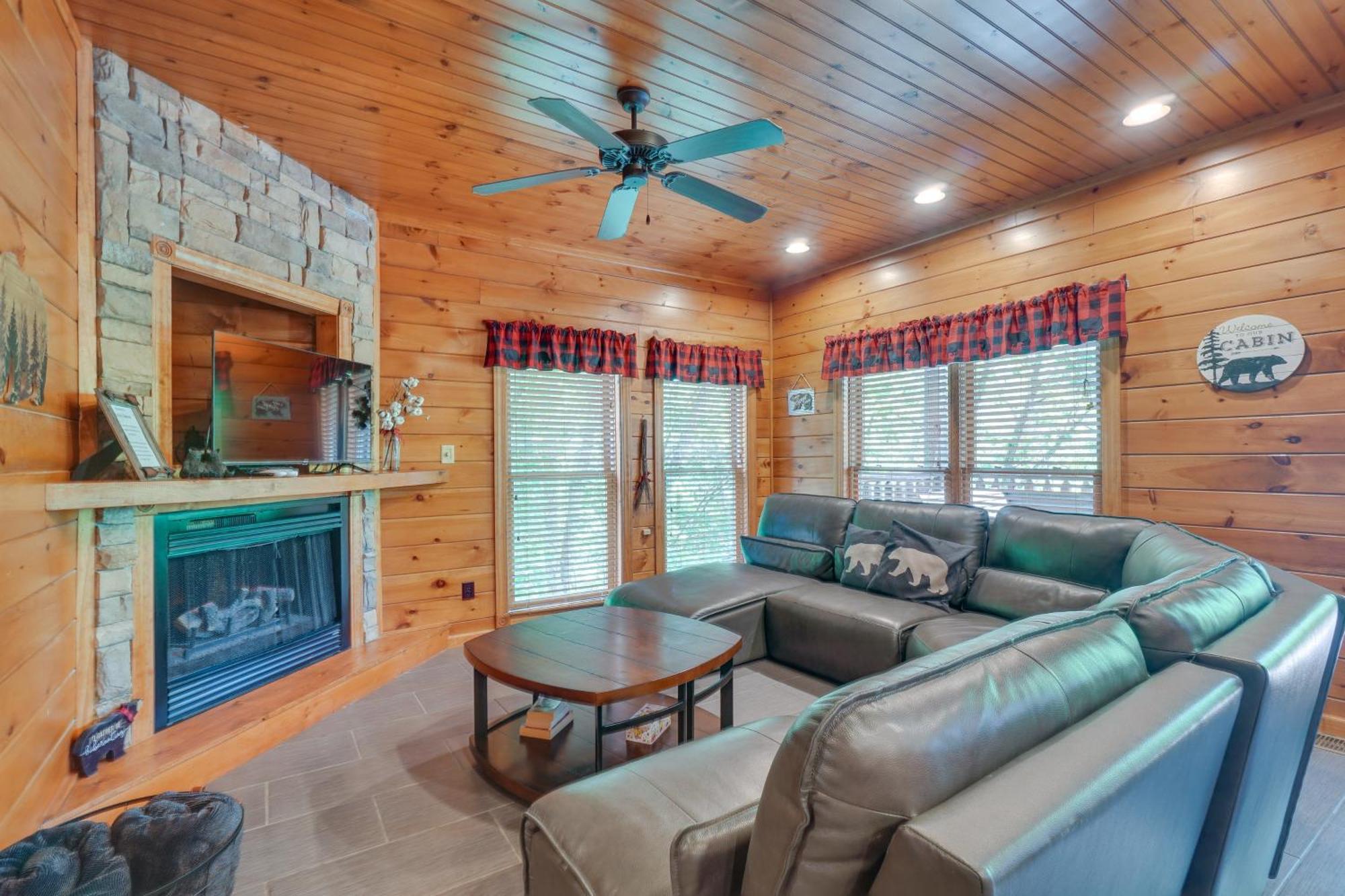 Cabin With Pool Access About 3 Mi To Downtown Gatlinburg Esterno foto