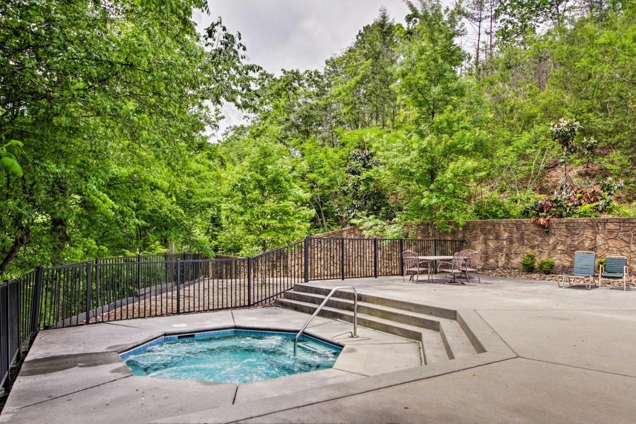 Cabin With Pool Access About 3 Mi To Downtown Gatlinburg Esterno foto