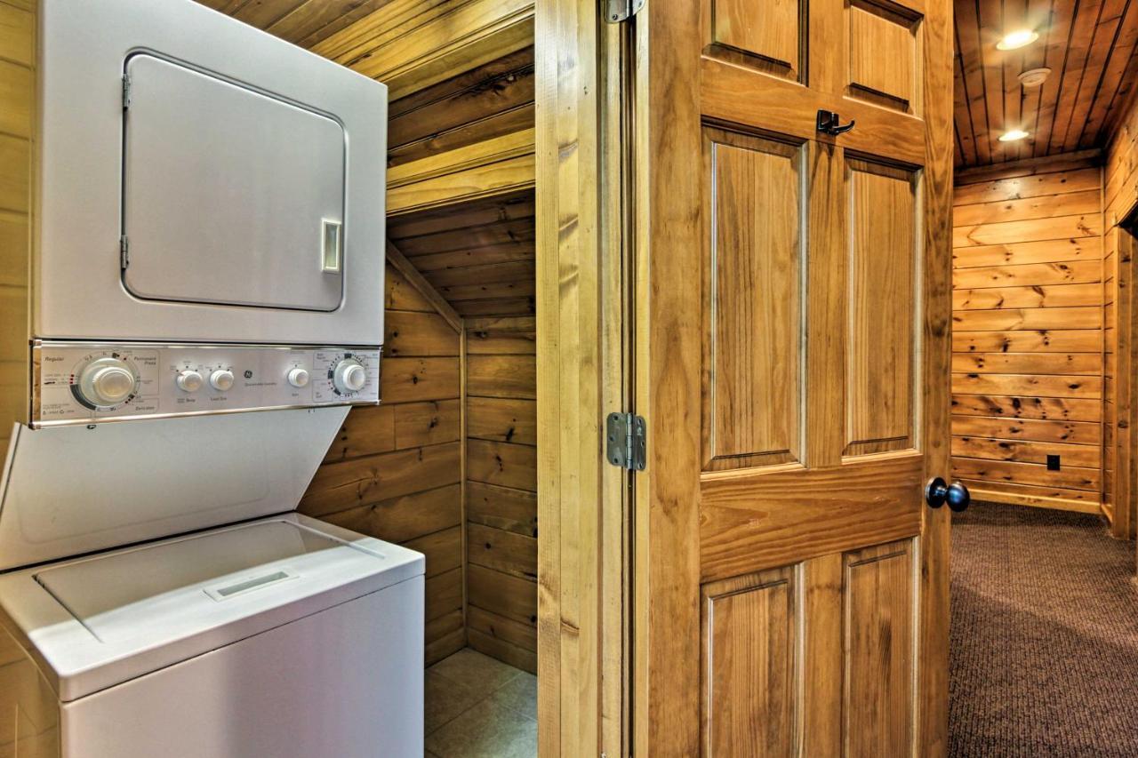Cabin With Pool Access About 3 Mi To Downtown Gatlinburg Esterno foto