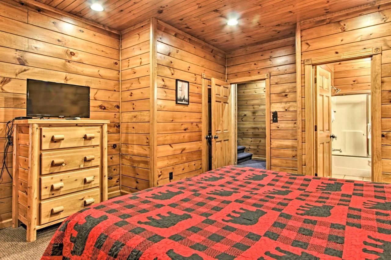 Cabin With Pool Access About 3 Mi To Downtown Gatlinburg Esterno foto